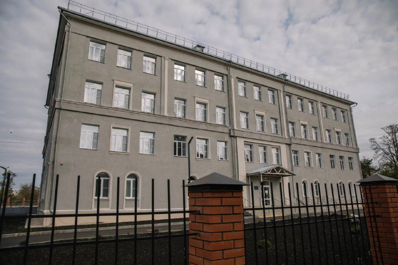 На левобережье Мариуполя завершили ремонт Центра детского и юношеского творчества, фото 1 из 6