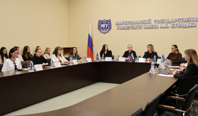 В МГУ имени Куинджи в Мариуполе обсудили с предпринимателями практику студентов у ИП и в небольших компаниях, фото 2 из 3